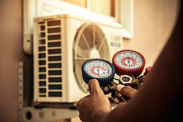 Professional Ac Installation technician working in Barium Springs, NC